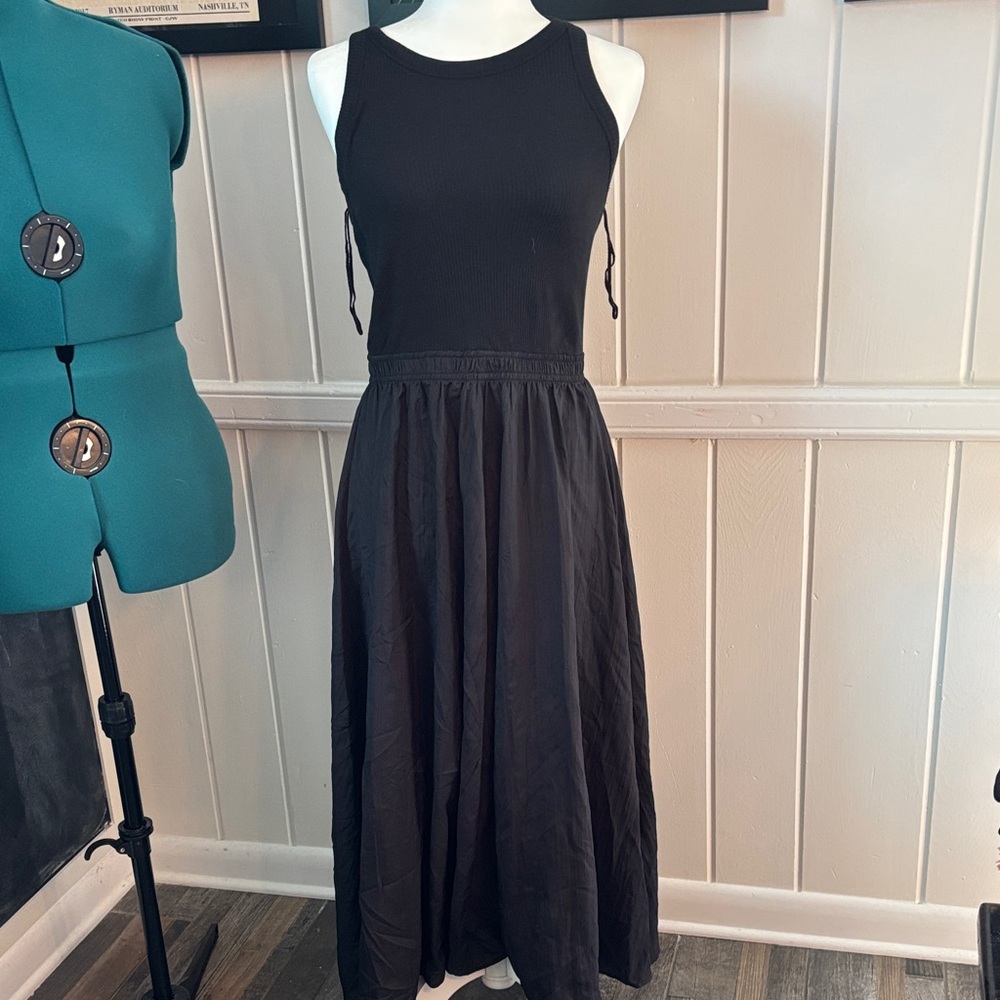 GAP Black Midi Dress